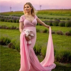 Women's Pink Flowy Shirred Puff Sleeve Long Train Maternity Dress, Pink, Small